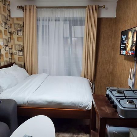 Lovely & Cozy Compact Studio Near Airport With Rooftop View Daire Nairobi Dış mekan fotoğraf