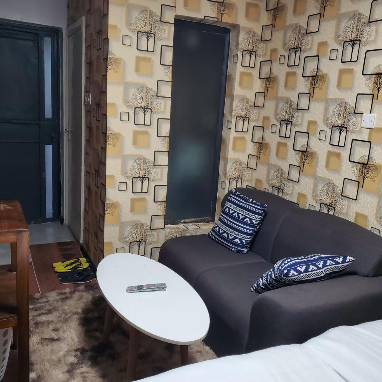 Lovely & Cozy Compact Studio Near Airport With Rooftop View Daire Nairobi Dış mekan fotoğraf