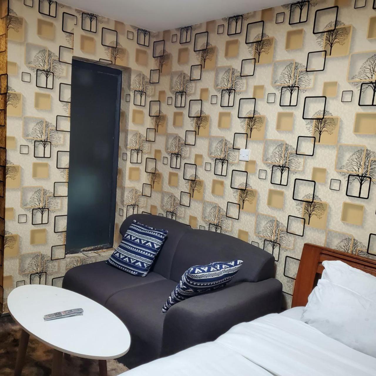 Lovely & Cozy Compact Studio Near Airport With Rooftop View Daire Nairobi Dış mekan fotoğraf