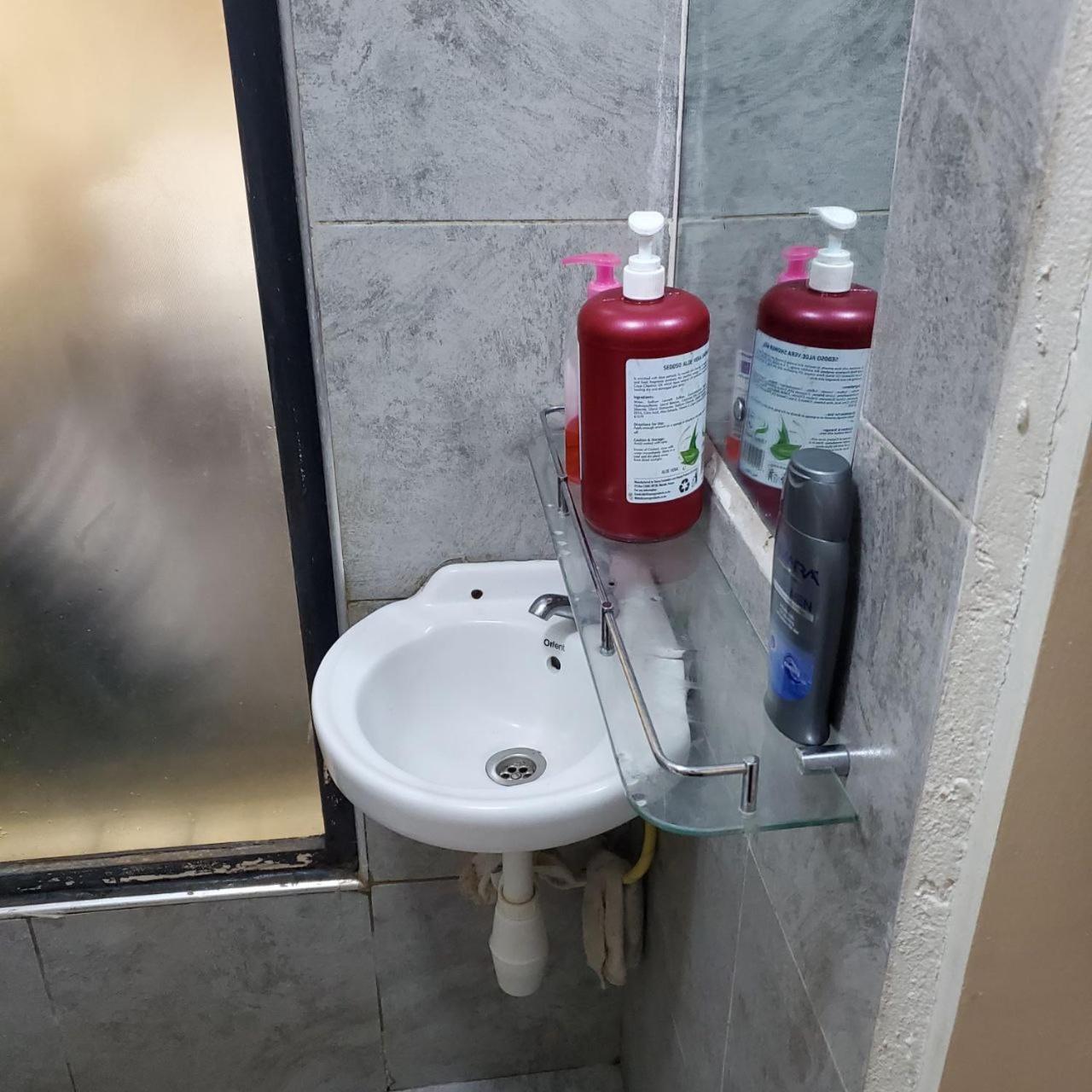 Lovely & Cozy Compact Studio Near Airport With Rooftop View Daire Nairobi Dış mekan fotoğraf